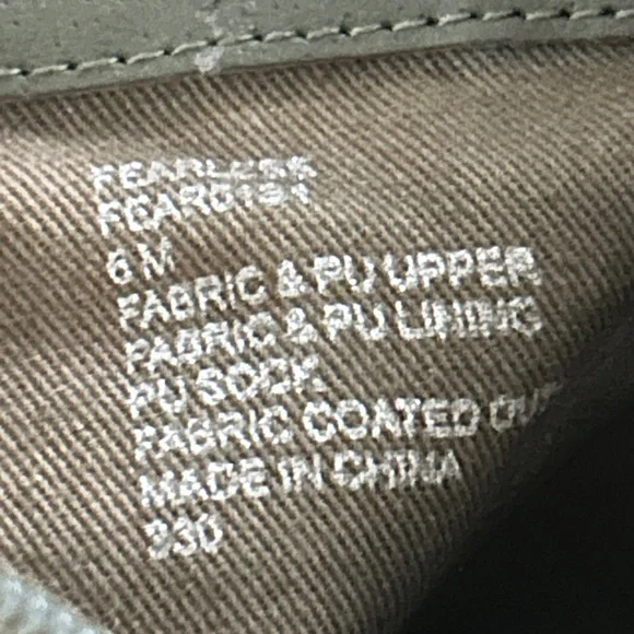 Olive Green Steve Madden Lace Booties Size 6 - Picture 2 of 2